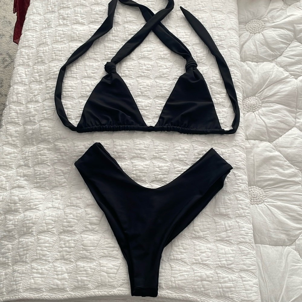 Skatie Black Bikini